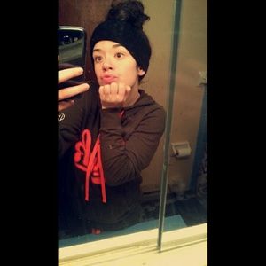 Meet your Posher, Danielle