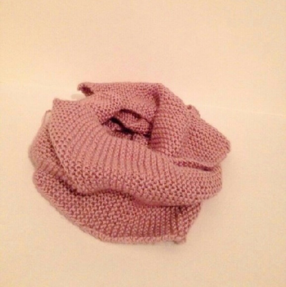 Hand knit infinity scarf - Picture 1 of 1