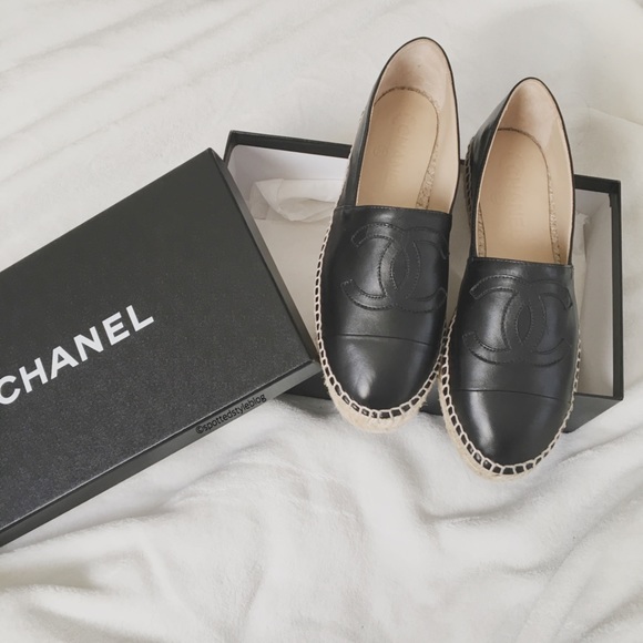 CHANEL 100% AUTHENTIC NEW IN BOX