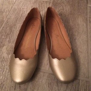 Gold, scalloped flats