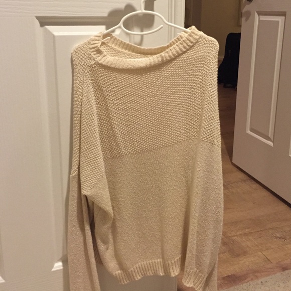 Brandy Melville Cream Sweater - Picture 1 of 2