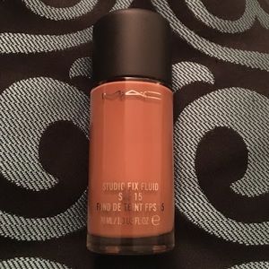 MAC Studio Fix Fluid