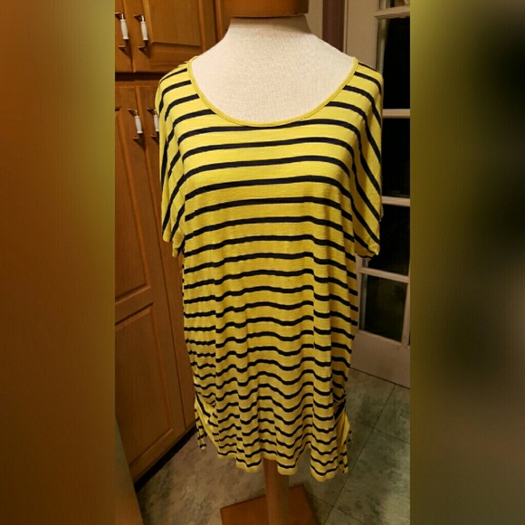 SOLD. Jones New York  Top 2X