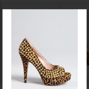 Vince Camuto leopard print calf haired stilettos