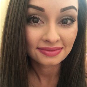 Meet your Posher, Gabriela