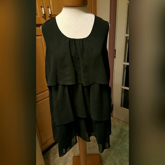 NOT FOR SALE   Vera Wang  Top Black Size Large