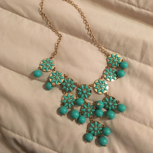Sea foam green large necklace