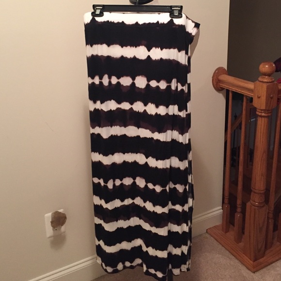NWOT Maxi Skirt 🎉