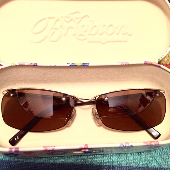💕Brighton metal scrolled sunglasses w/ case💕