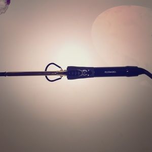 5/8 in curling iron for tight bouncy curls