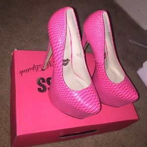 Beautiful pair of heels