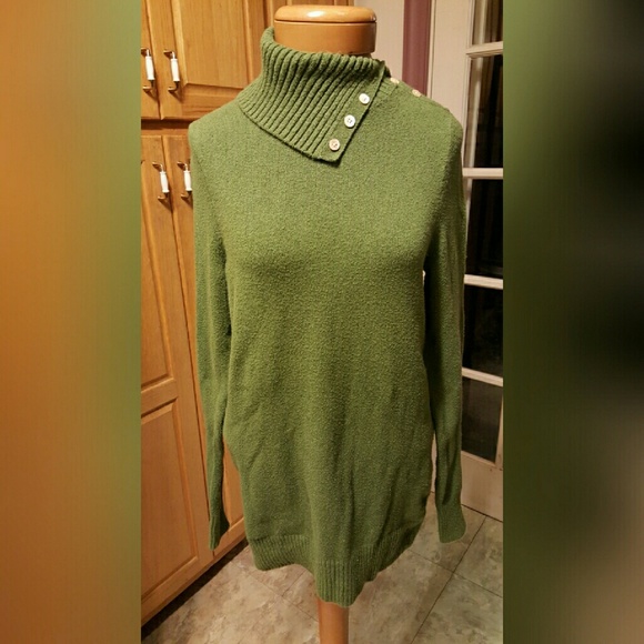 SOLD SOLD Gap Sweater Size Small Cozy