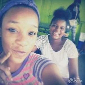 Meet your Posher, Kendra