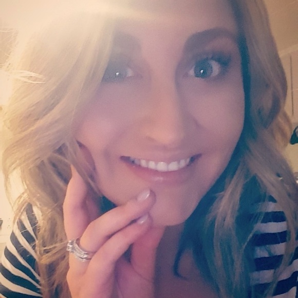 ABOUT ME - Picture 3 of 5