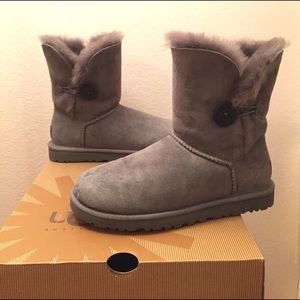 ‼️BAILEY BUTTON UGGS‼️ MUST GO‼️‼️