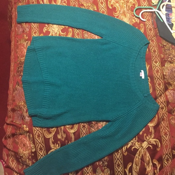 Long sleeve knitted shirt