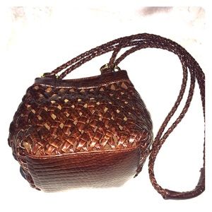 Vintage woven bag