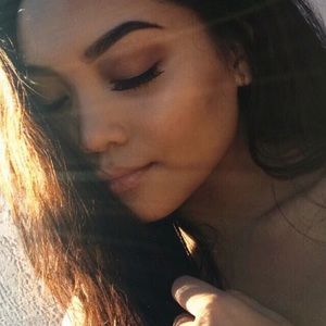 Meet your Posher, Celina