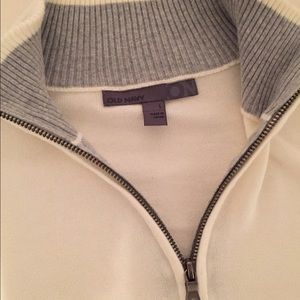 Men's cream colored Old Navy sweater, size Large