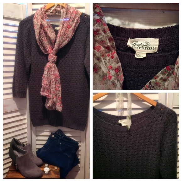 Grey 3/4 sleeve Sweater