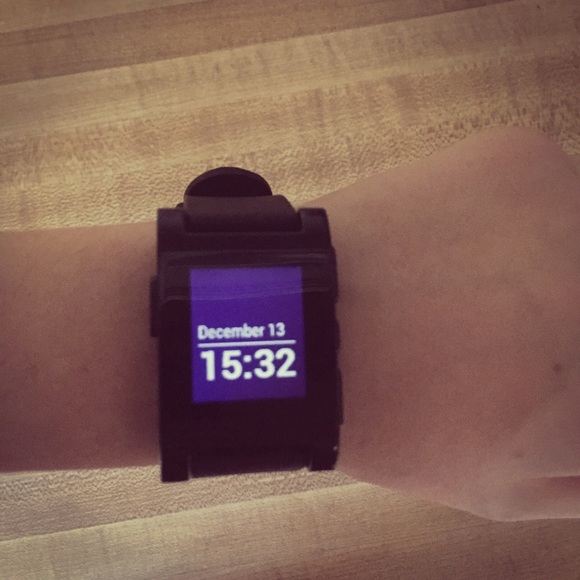 Pebble Smart Watch - Picture 3 of 3