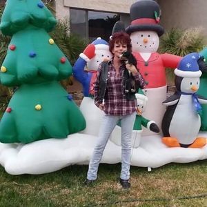 Meet your Posher, Debbie