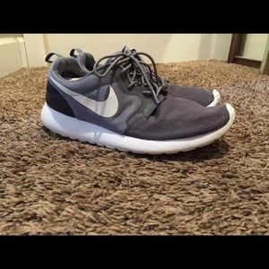 Nike Roshes Men's size 8.5