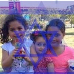 Meet your Posher, Einat