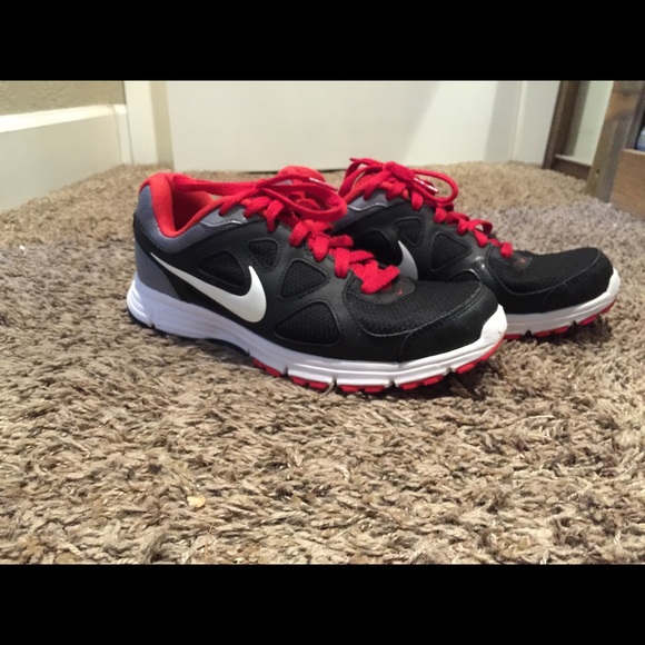 Nike men's shoes size 8