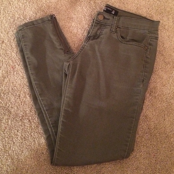 Forever 21 Skinny Olive pants