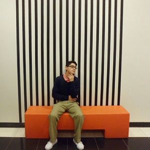 Meet your Posher, Devin