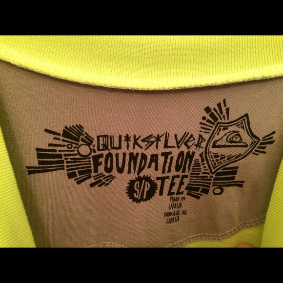 Quicksilver T-Shirt - Picture 3 of 3