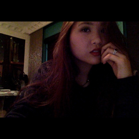 Meet your Posher, Adrienne