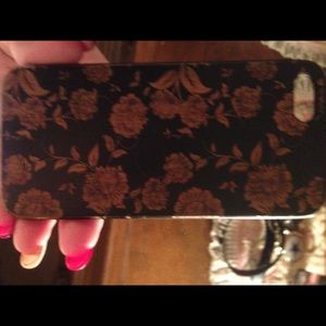 iPhone 5 wood carve case