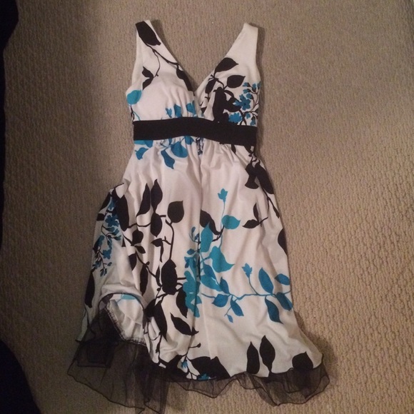 Blue bird-branch v-neck dress