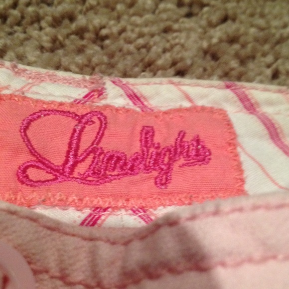 Shorts - Picture 4 of 4