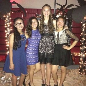 Meet your Posher, Ellari