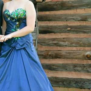 Junior prom dress.
