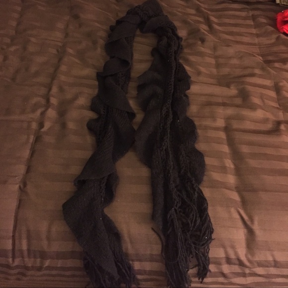 Scarfs - Picture 3 of 3