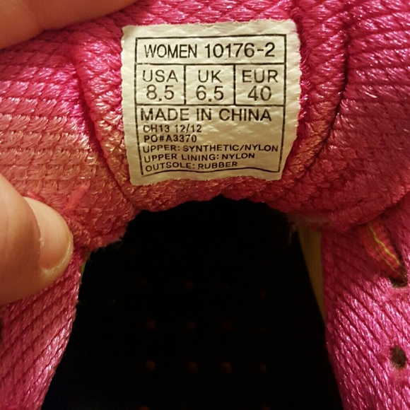 Saucony Triumph 10 Power Grid Running Shoe - Picture 4 of 4