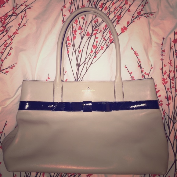 Kate spade Large Purse - Picture 1 of 2