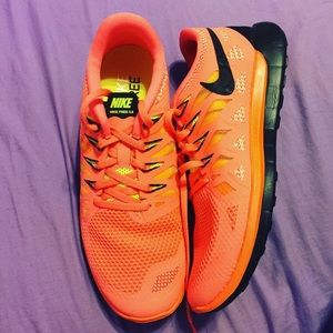 Women's Nike free run 5.0