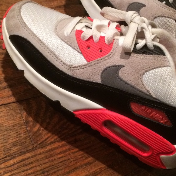 Nike sneakers! - Picture 3 of 3