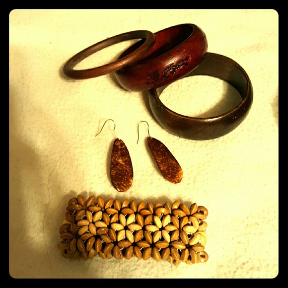 3Wood Bracelets,A pair of Earrings&A Bead Bracelet