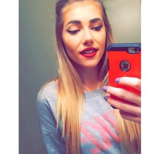 Meet your Posher, Clarissa