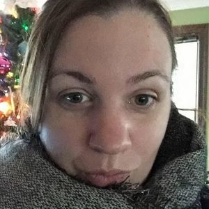 Meet your Posher, Pamela