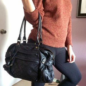 UO black handle bag