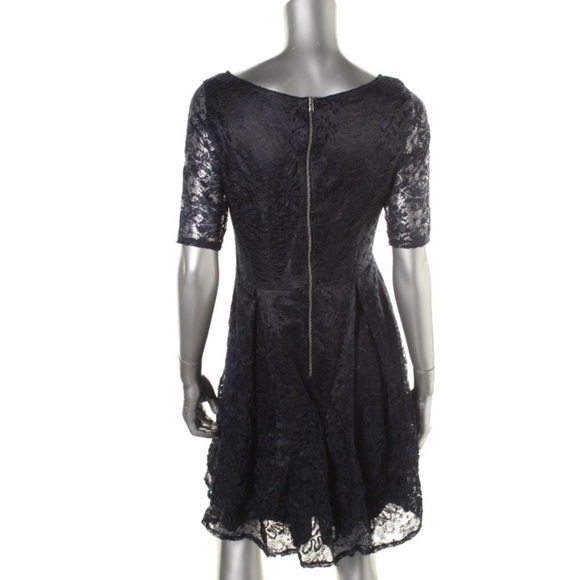 GABBY SKYE  Navy Lace Box Pleat Party Cocktail Dre - Picture 2 of 2