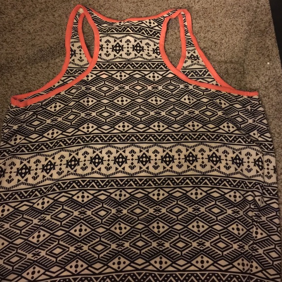 Tank top - Picture 2 of 3