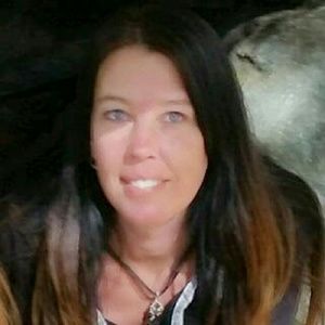 Meet your Posher, Holly